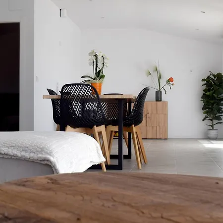 Maison Rouergue 4 A 6 Pers Avec Piscine Partagee * Palau Saverdera